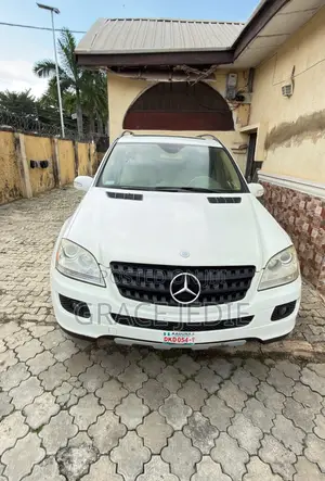 Mercedes-Benz M Class ML 350 AWD 4Matic (3.5L V6 7A) 2006 White