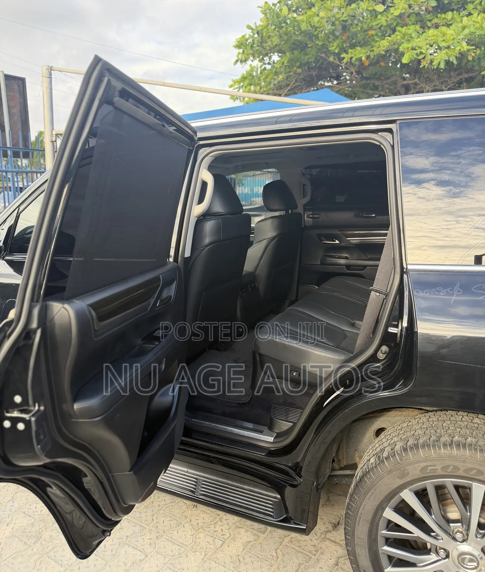 Lexus LX 570 AWD 2018 Black