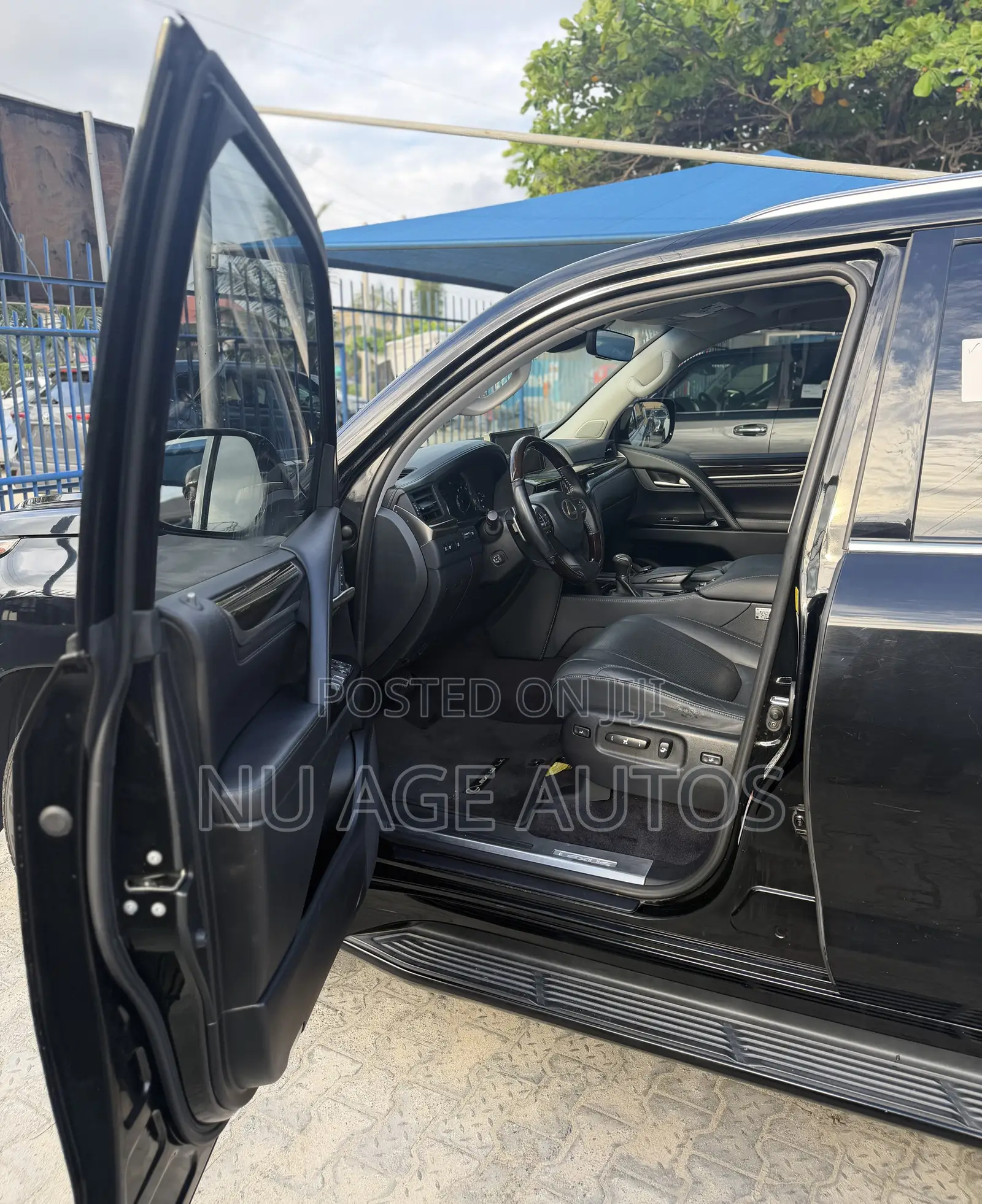 Lexus LX 570 AWD 2018 Black