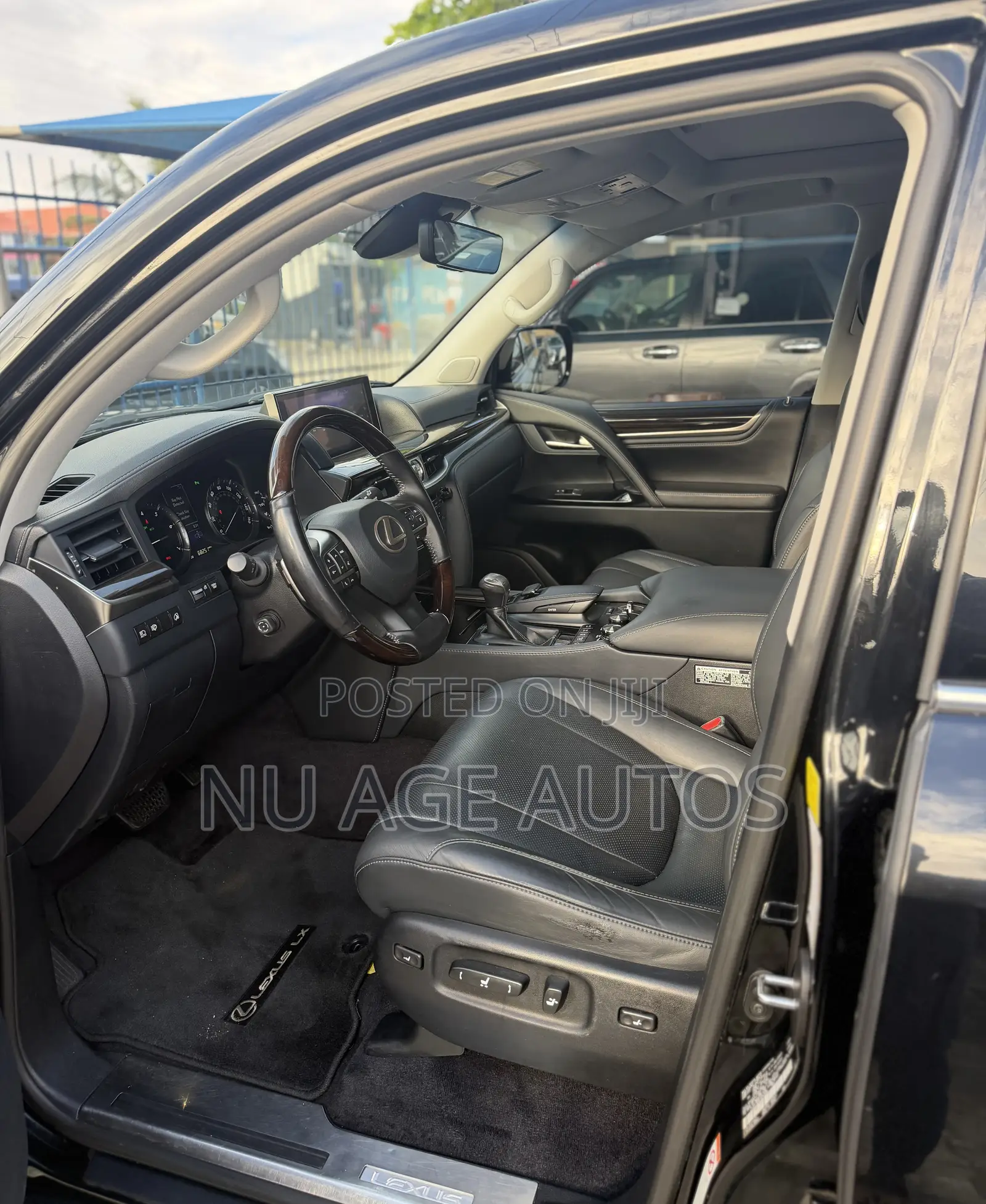 Lexus LX 570 AWD 2018 Black