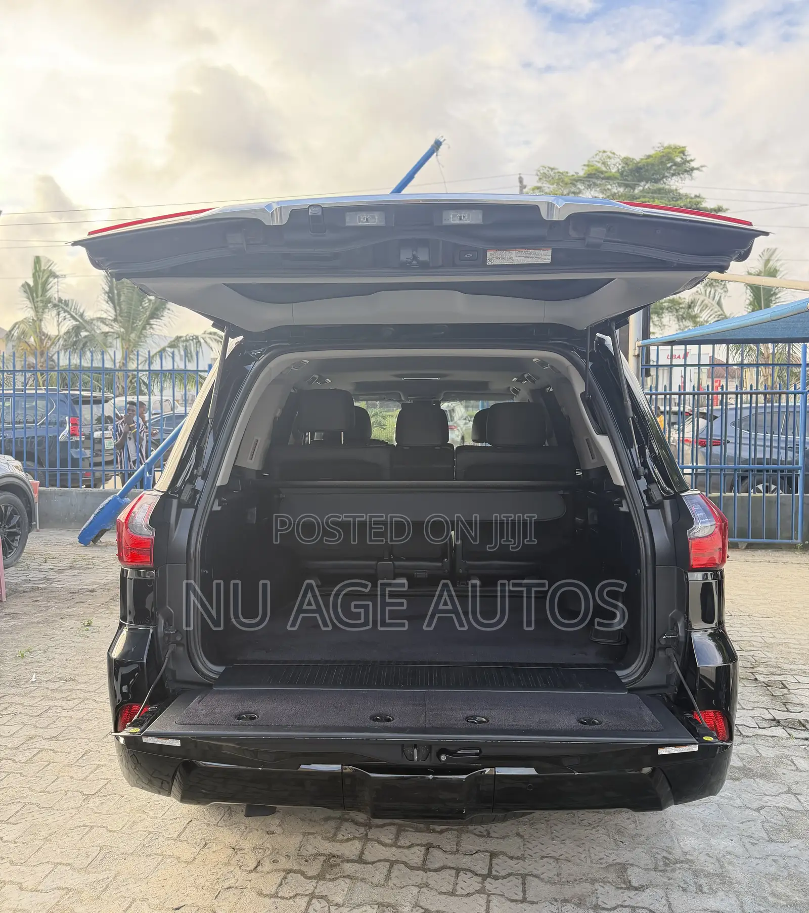 Lexus LX 570 AWD 2018 Black