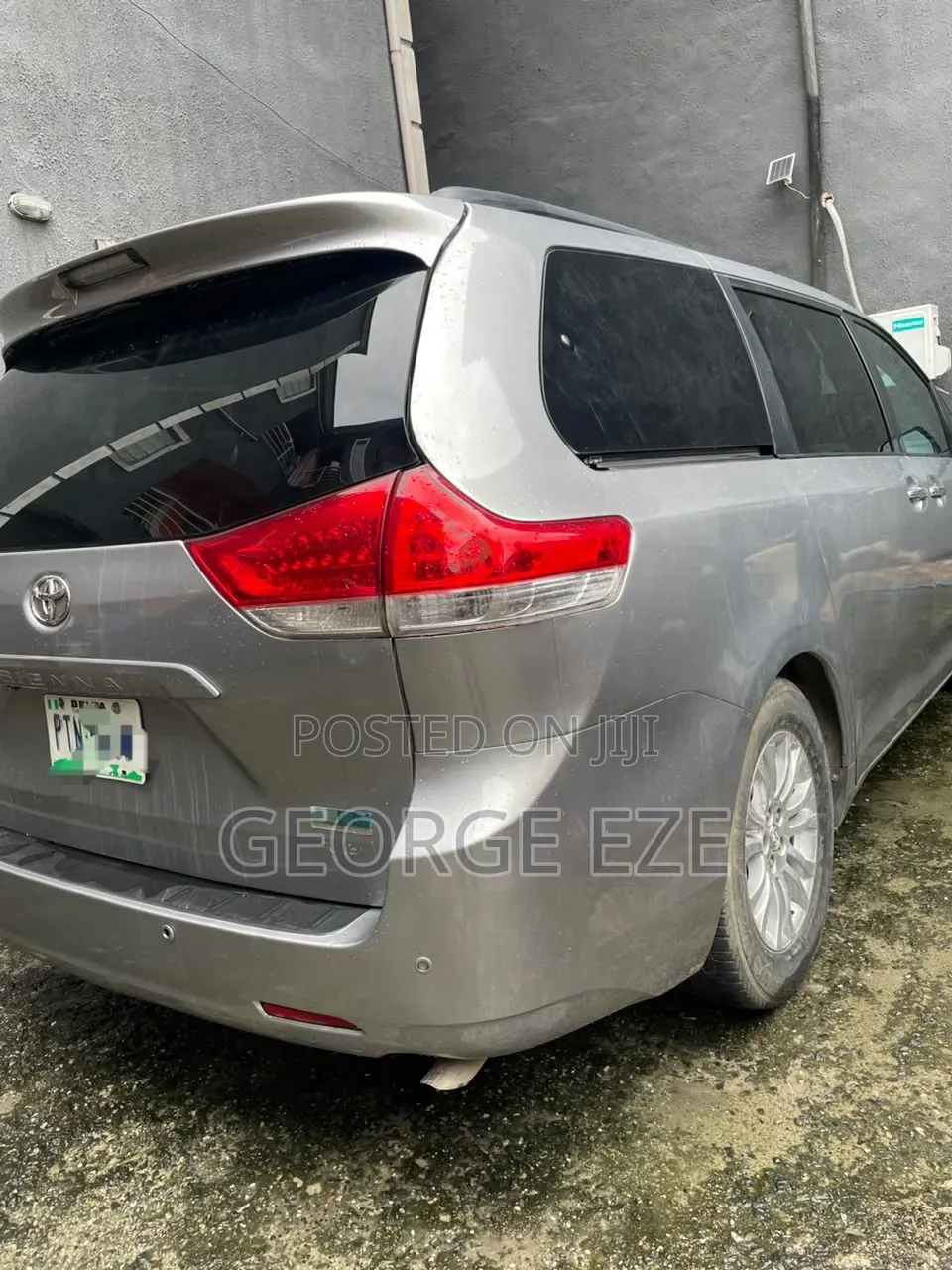 Toyota Sienna 2012 Silver