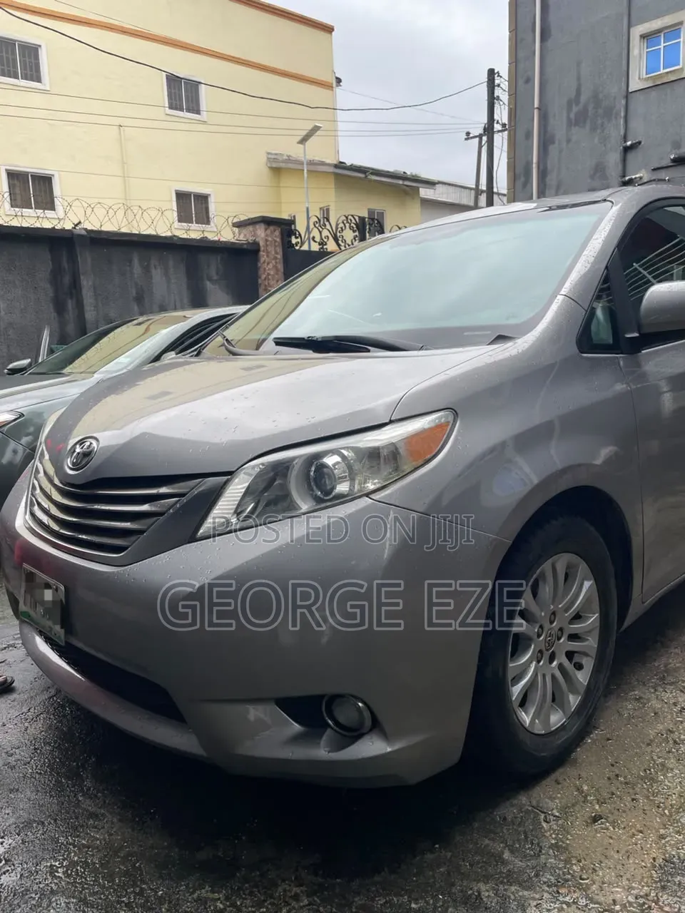Toyota Sienna 2012 Silver
