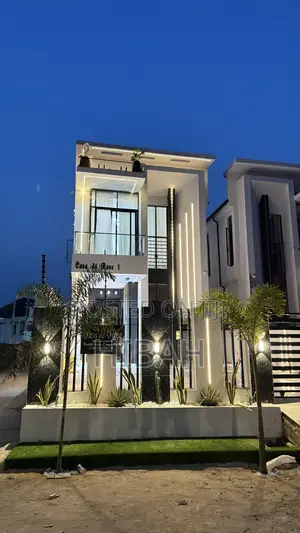 5bdrm Duplex in Ikota Villa Estate for sale