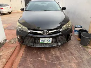 Toyota Camry SE 4dr Sedan (2.5L 4cyl 6A) 2015 Black