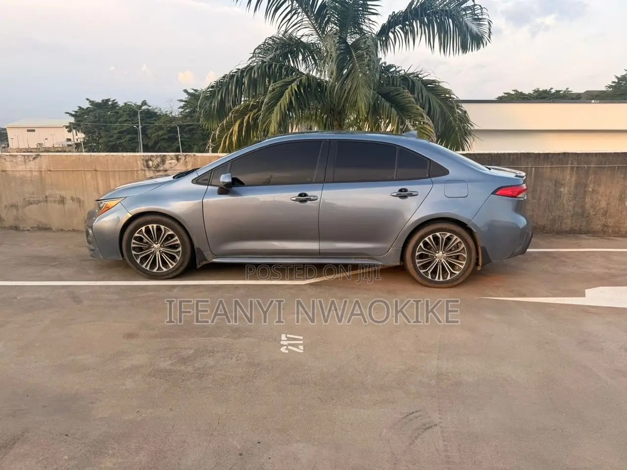 Toyota Corolla LE 2020 Gray