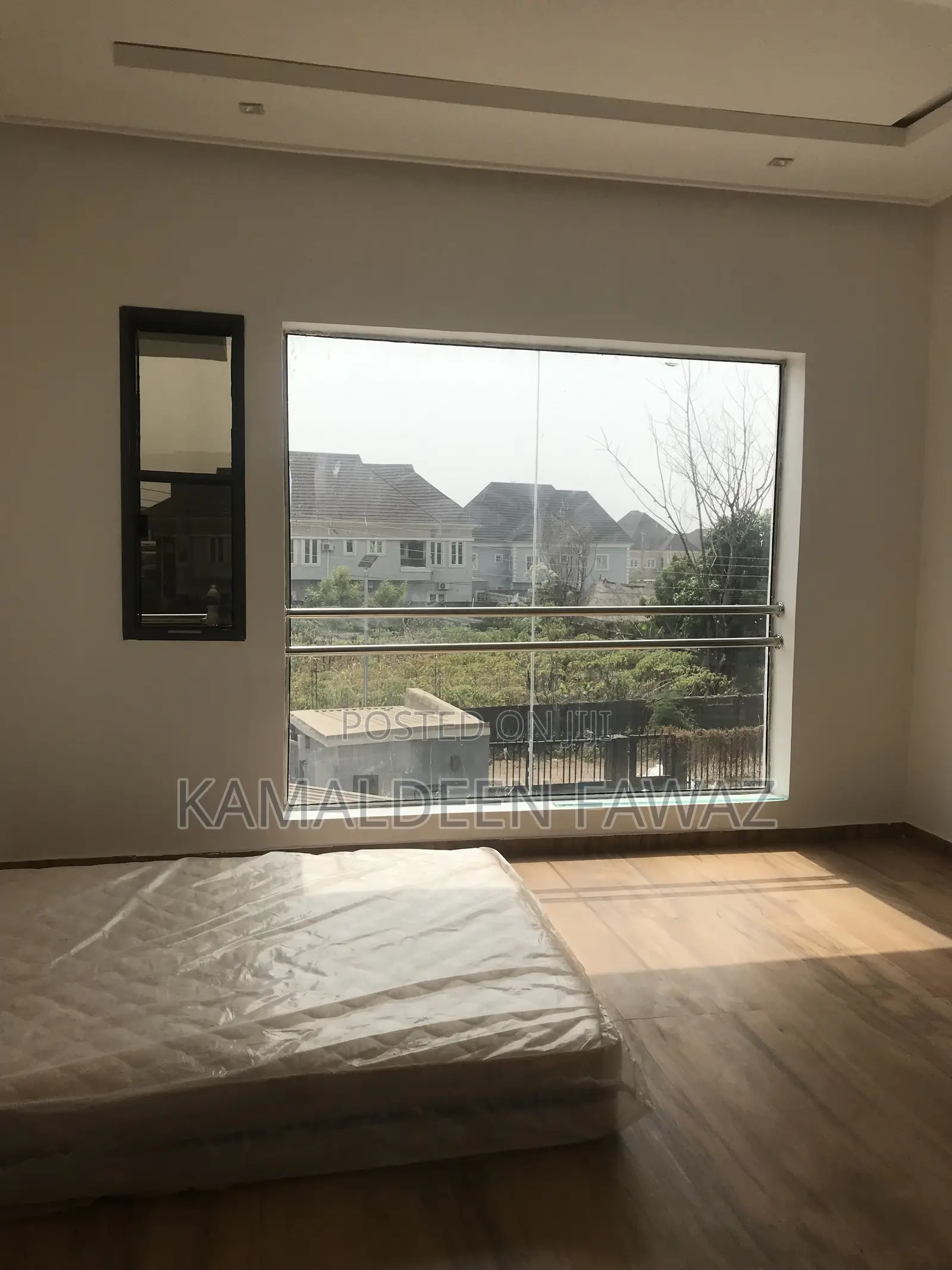 Frameless/Transom Window