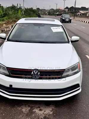 Volkswagen Jetta SE w/Connectivity 4dr Sedan (1.8L 4cyl Turbo 6A) 2015