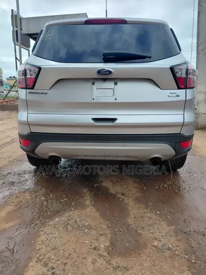 Ford Escape SE FWD 2018 Silver