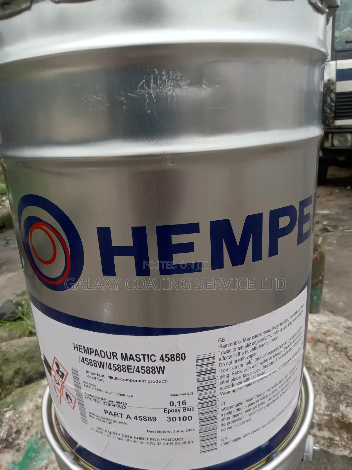 Hempadumastic Epoxy White(a and B Comp)