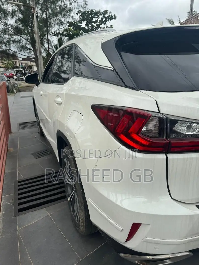 Lexus RX 350 FWD 2017 White
