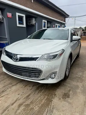 Toyota Avalon XLE 4dr Sedan (3.5L 6cyl 6A) 2015 White