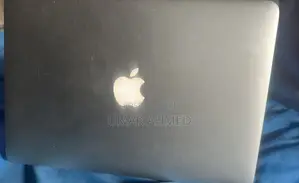 Laptop Apple MacBook Pro 2015 8GB Intel Core i5 SSD 256GB