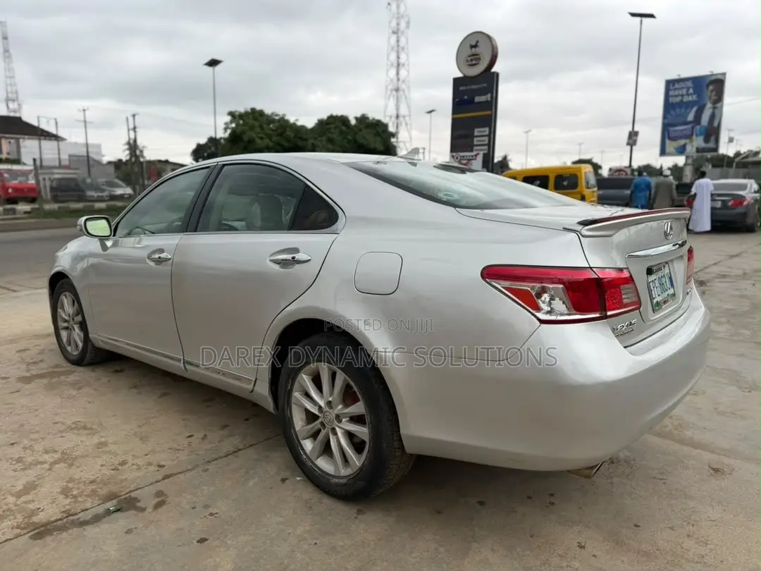 Lexus ES 350 2010 Silver