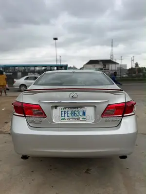 Lexus ES 350 2010 Silver
