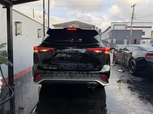 Toyota Highlander XSE 2021 Black