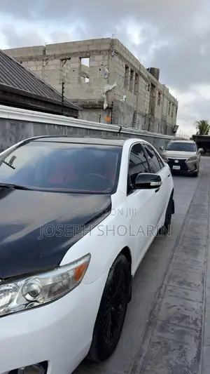 Toyota Camry SE 4dr Sedan (2.4L 4cyl 5A) 2007