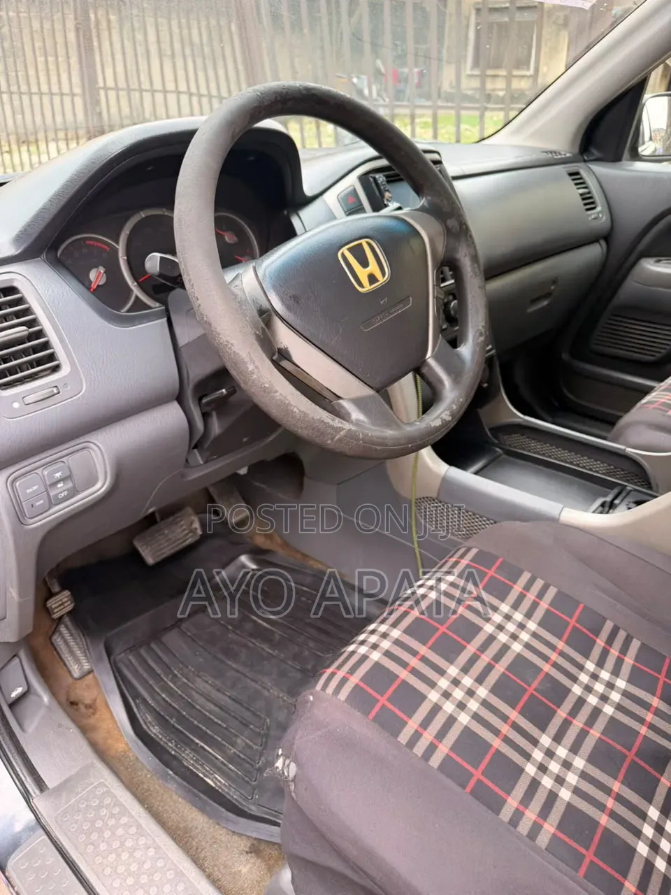 Honda Pilot 2005 Gray