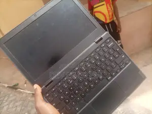 Laptop Lenovo 500e 4GB SSD 32GB