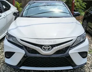 Toyota Camry XSE FWD 2020 White
