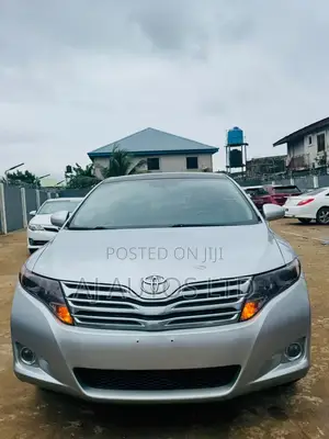 Toyota Venza 2010 Silver