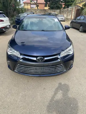 Toyota Camry XLE 4dr Sedan (2.5L 4cyl 6A) 2016 Blue