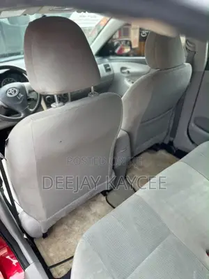 Toyota Corolla LE 4dr Sedan (1.8L 4cyl 4A) 2013 Red