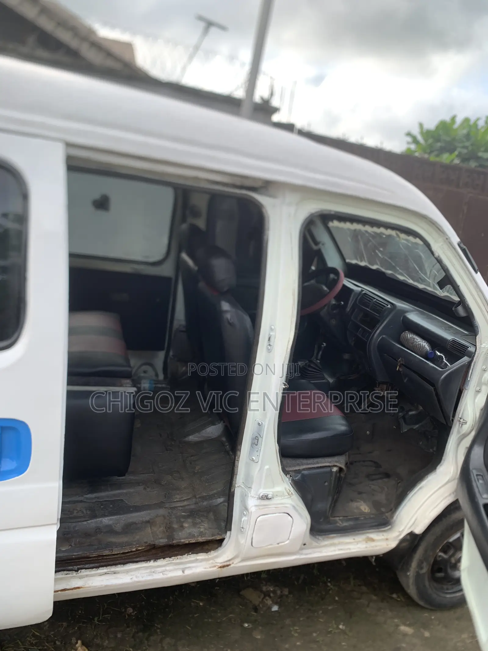 Suzuki APV Minibus 2006 White