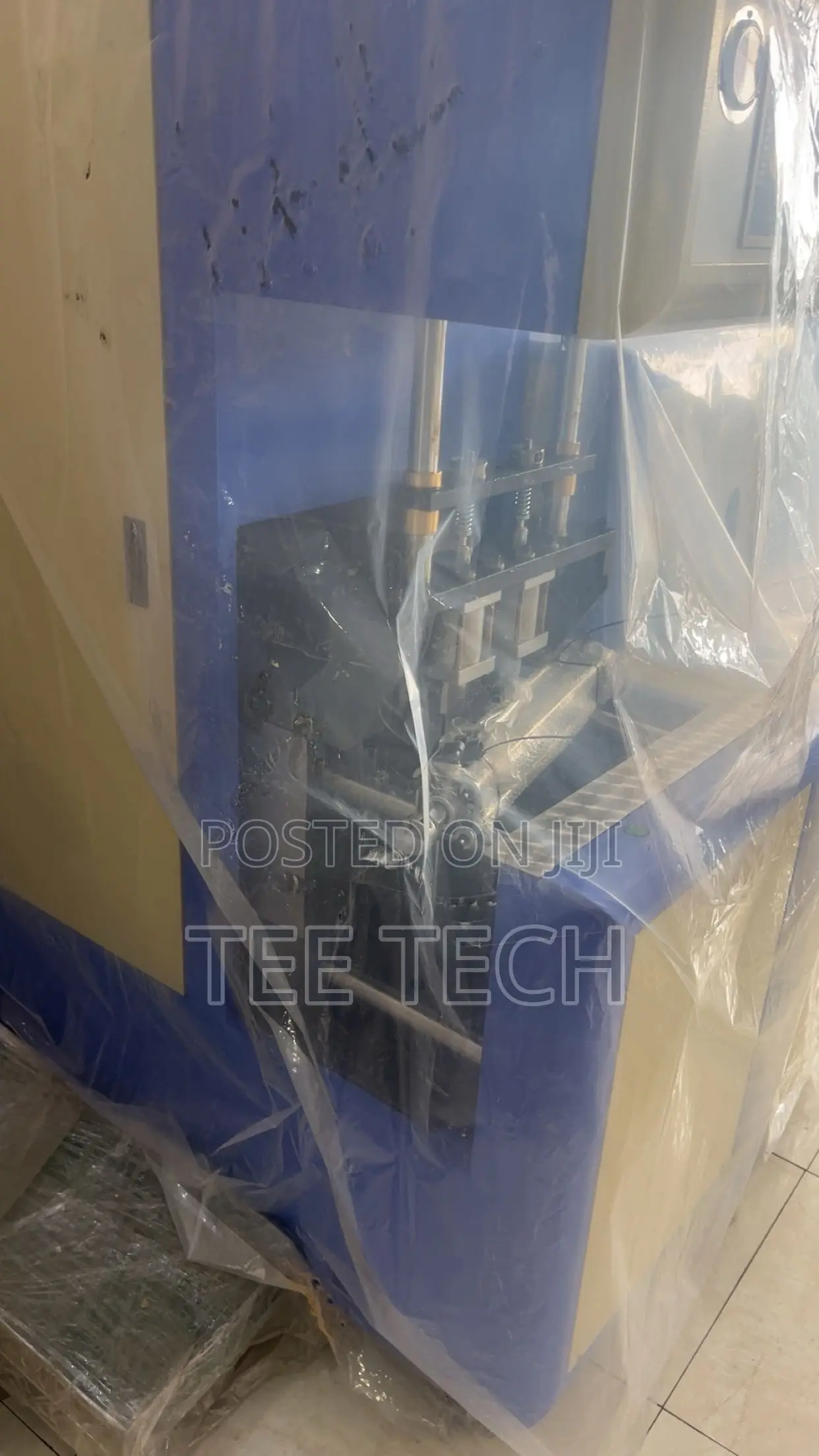 2 Cavities Pet Blowing Machine