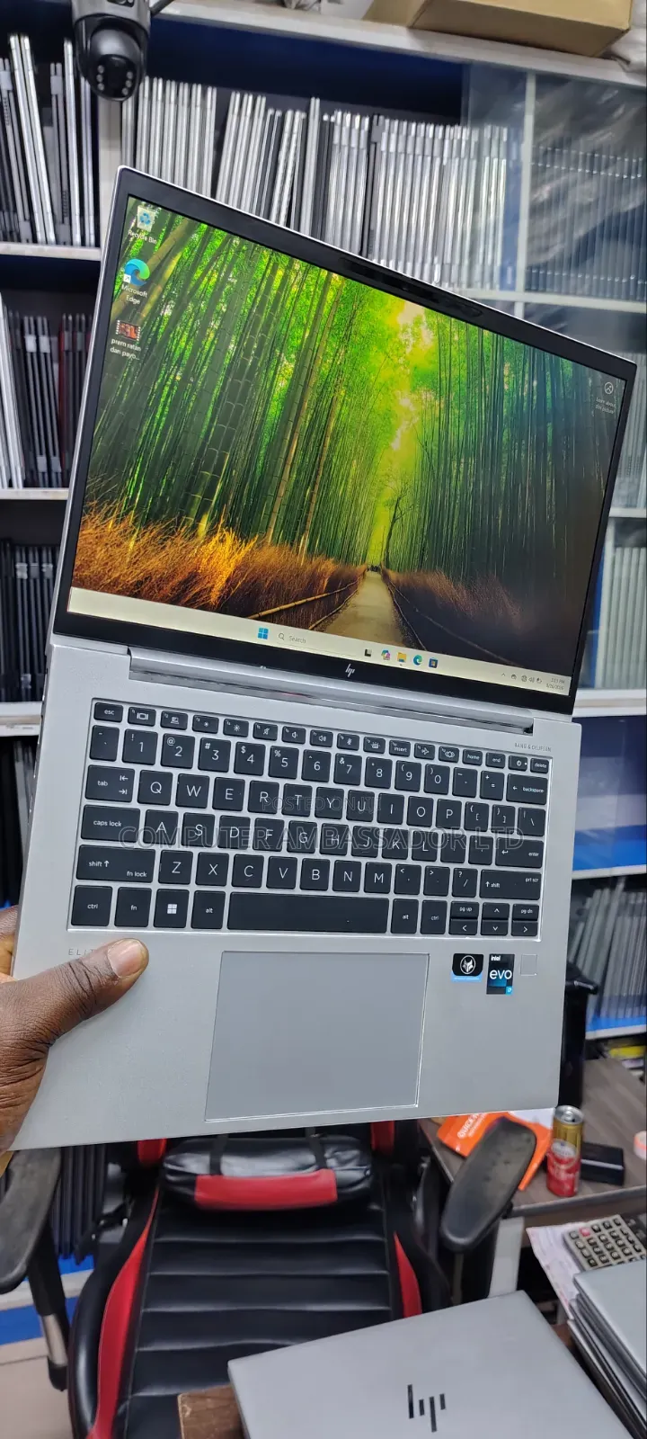 Laptop HP EliteBook 840 G9 16GB Intel Core i7 SSD 512GB