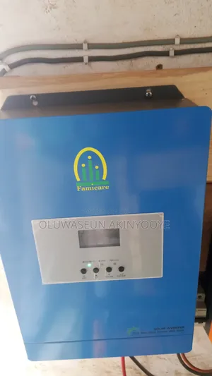 Famicare Hybrid Inverter 24v 2.5kva