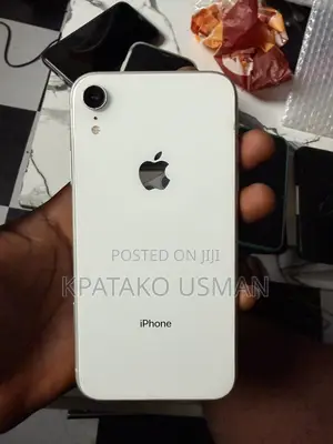 Apple iPhone XR 64 GB White