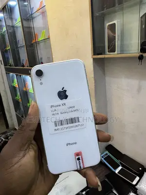 Apple iPhone XR 128 GB White