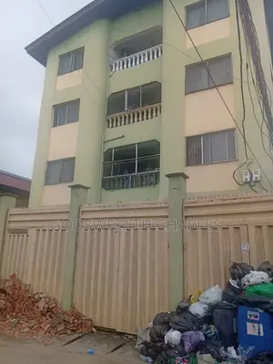 3bdrm House in Soluyi for sale