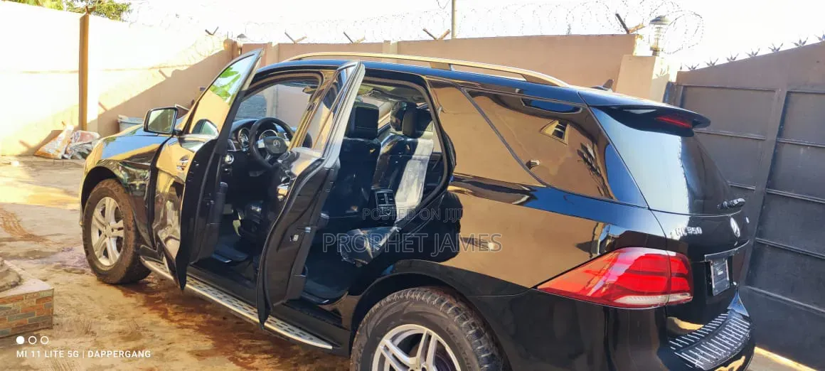 Mercedes-Benz M Class 2012 Black