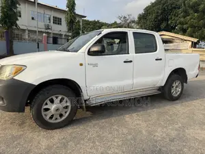 Toyota Hilux 2.0 VVT-i SRX 2010 White