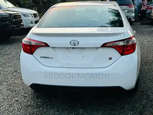 Toyota Corolla S 4dr Sedan (1.8L 4cyl CVT) 2014 White