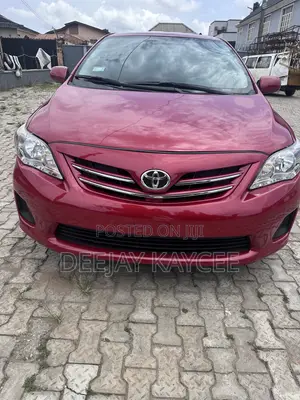 Toyota Corolla LE 4dr Sedan (1.8L 4cyl 4A) 2013 Red
