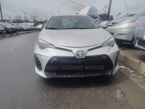 Toyota Corolla 2018 Silver