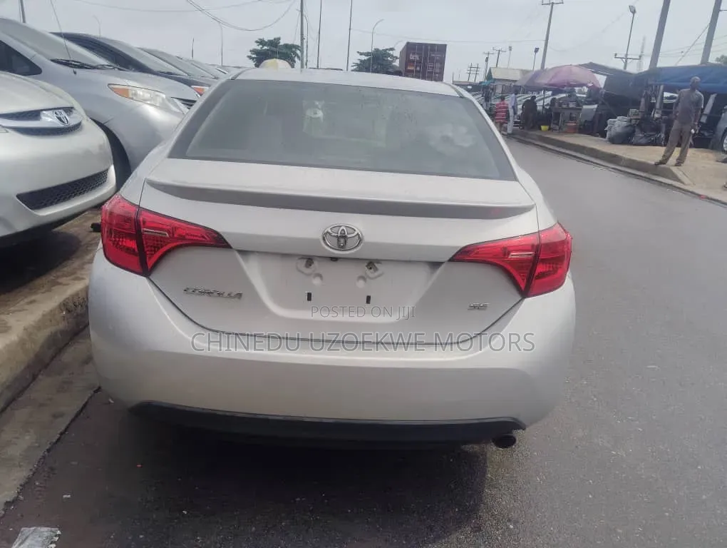 Toyota Corolla 2018 Silver