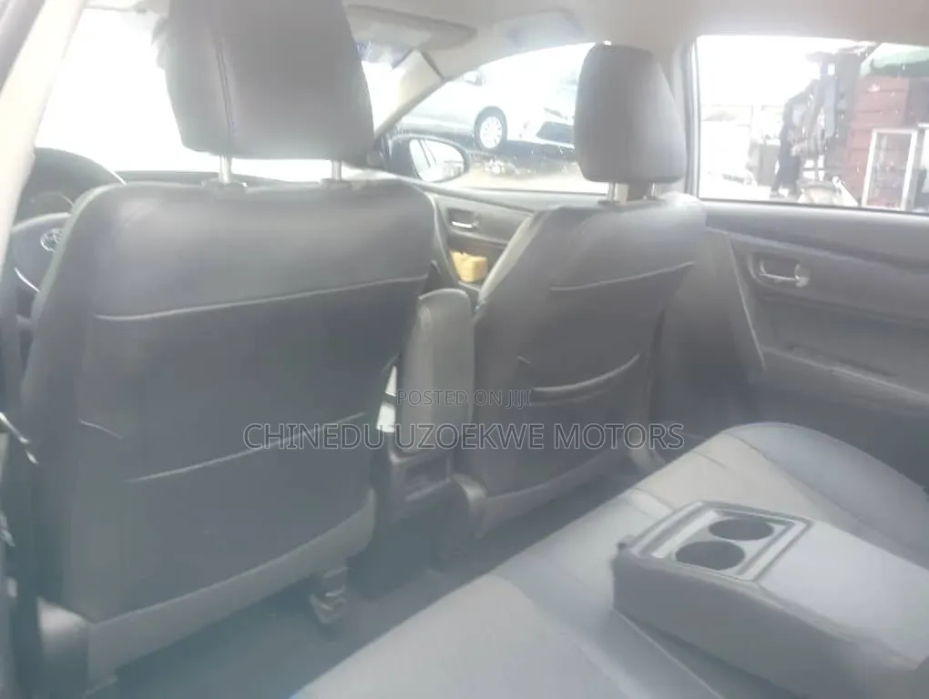 Toyota Corolla 2018 Silver