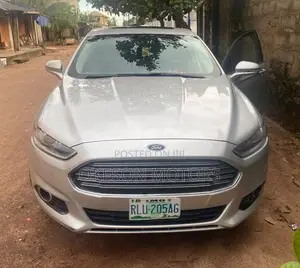 Ford Fusion Titanium 2013 Silver