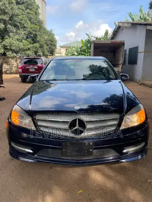 Mercedes-Benz C250 2011 Blue