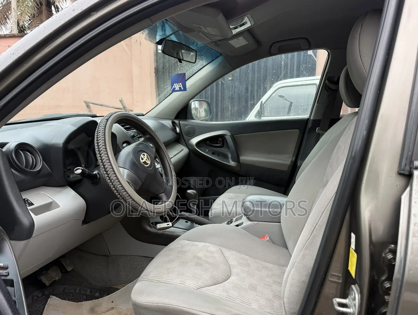 Toyota RAV4 2011 Brown