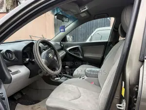 Toyota RAV4 2011 Brown