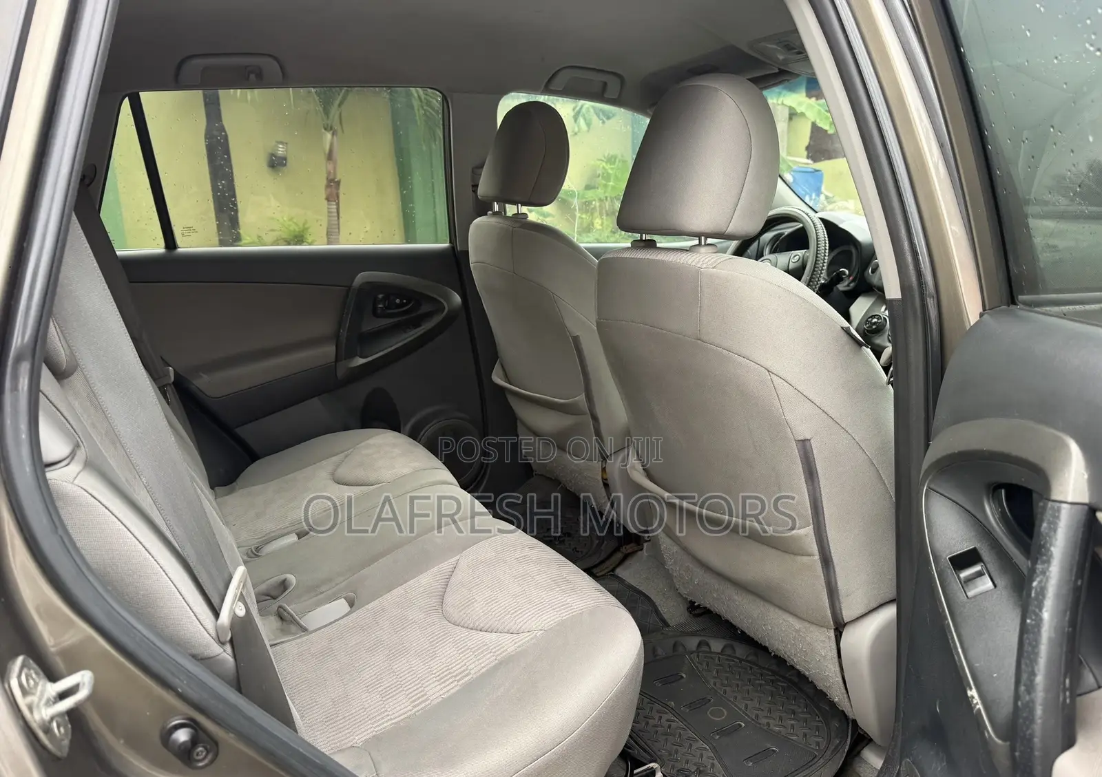 Toyota RAV4 2011 Brown