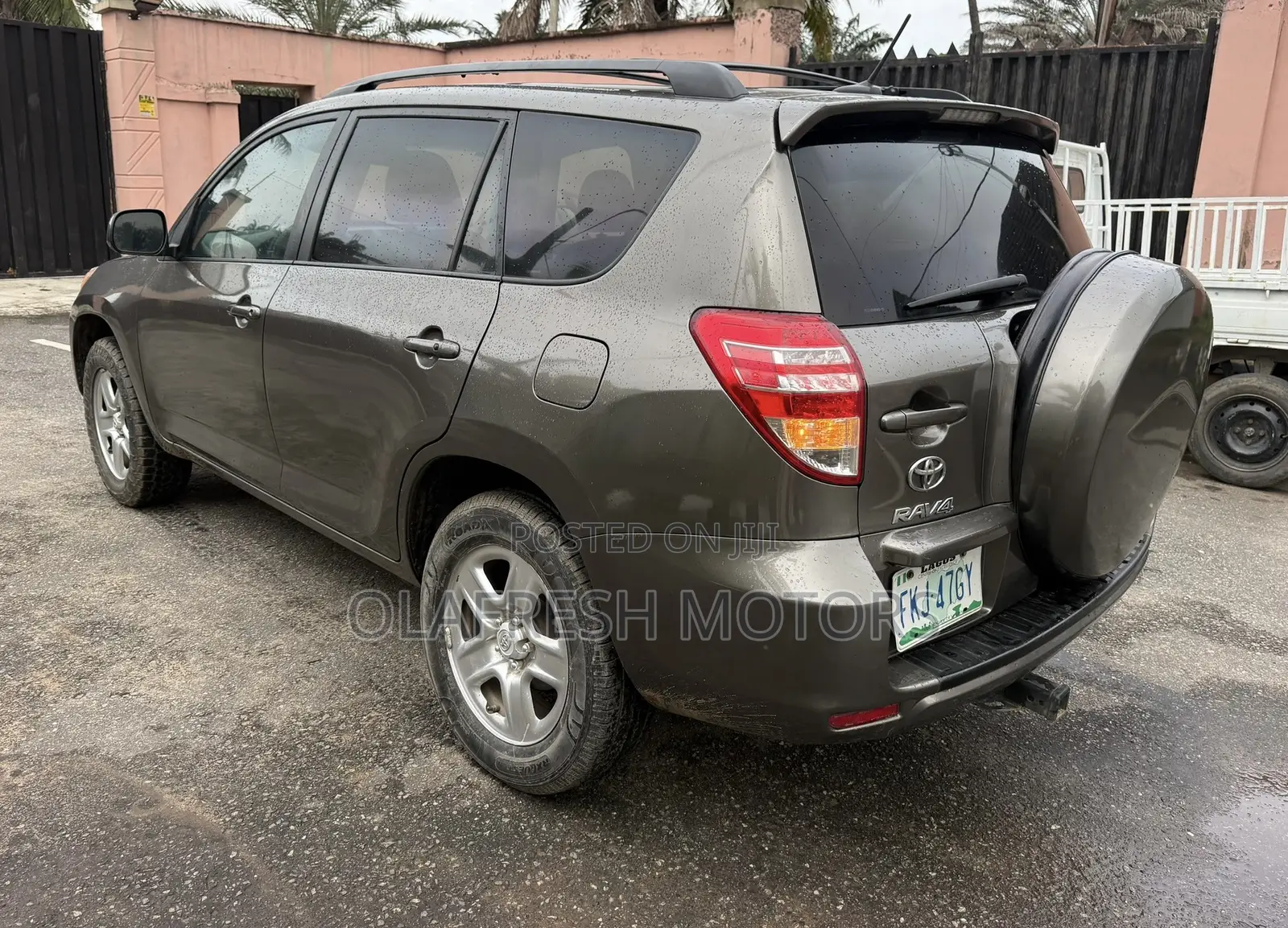 Toyota RAV4 2011 Brown
