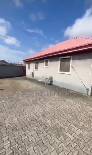 3bdrm Bungalow in Thomas Estate for rent