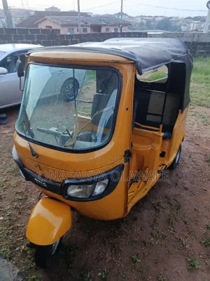 TVS King Deluxe Plus iTouch Start 2022 Yellow