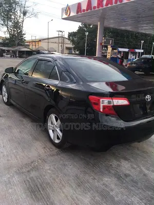Toyota Camry SE 4dr Sedan (2.5L 4cyl 6A) 2014 Black